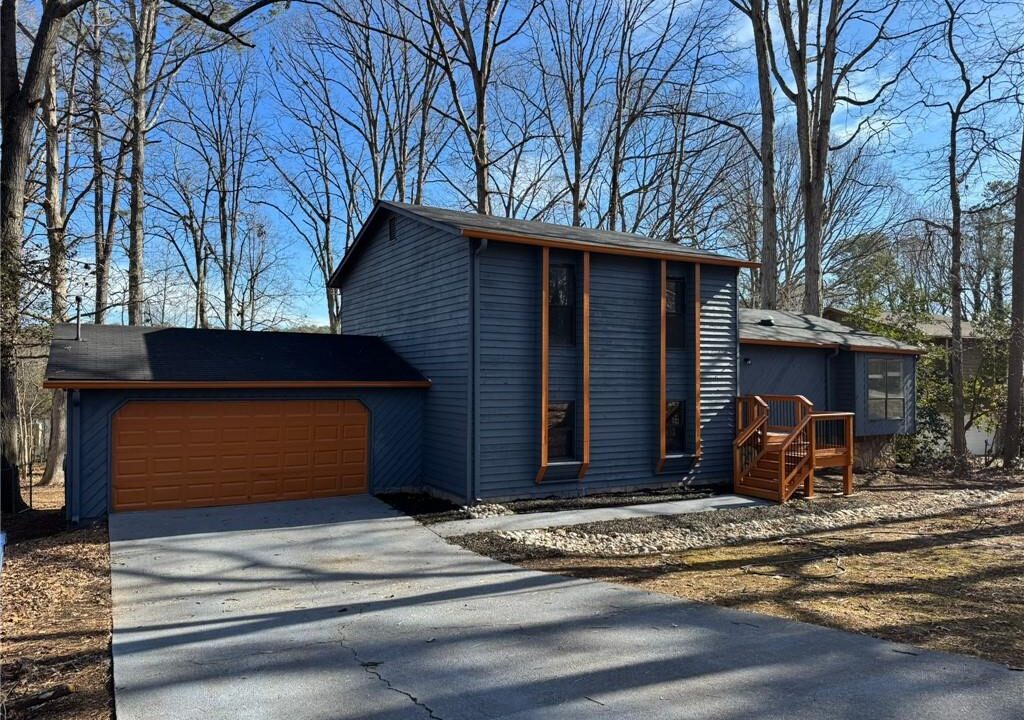 296 Grist Mill Lane Lawrenceville, GA 30046-5563 in Viguie Realty (23)
