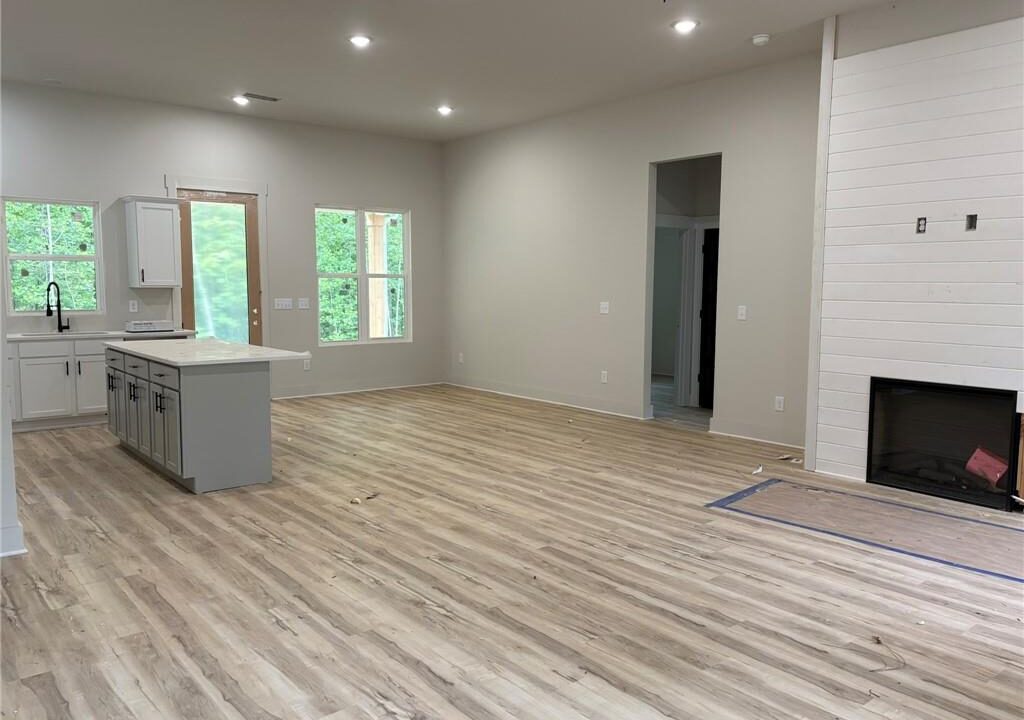 Viguie Realty 111 Willow Leaf Drive Buchanan, GA 30113-5229 (5)