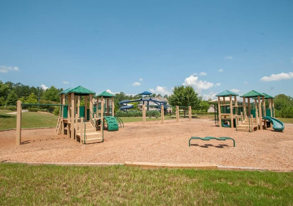 Viguie Realty 324 Majestic Oak Circle, Dallas, GA 30132 (31)