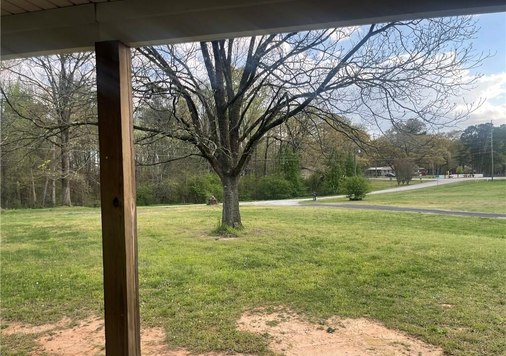 Viguie Realty 4390 Campbell Road Gainesville, GA 30507-8057 (9)